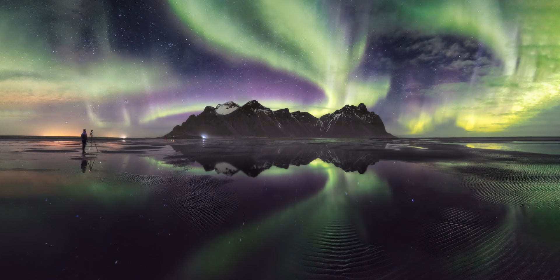 iceland-vestrahorn-aurora-reflection-alex-wides.avif