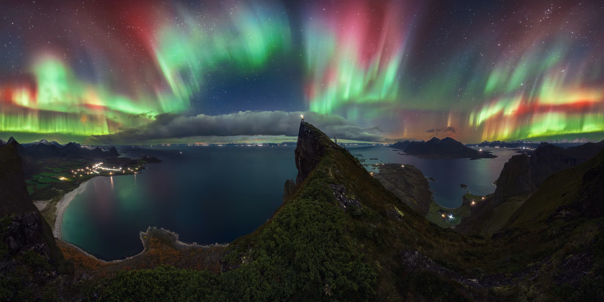 lofoten-kp8-northernlights-alex-wides.avif