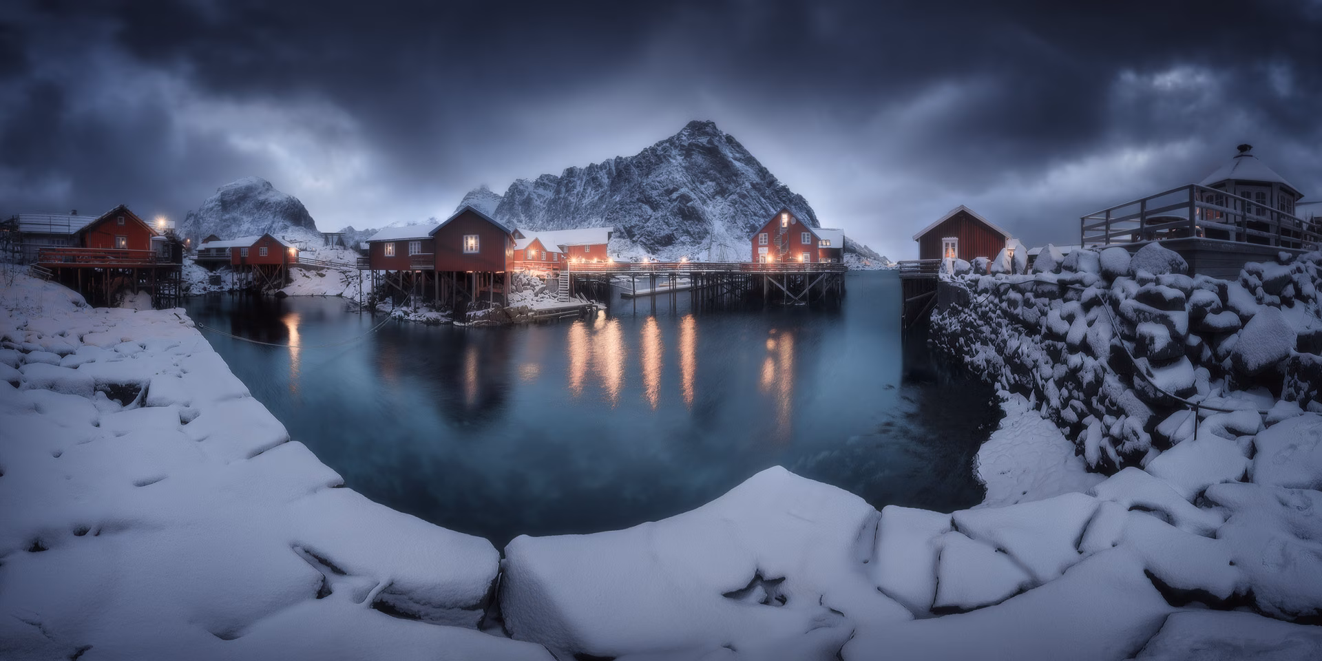 lofoten-norway-winter-hamnoy-panorama-alex-wides.avif