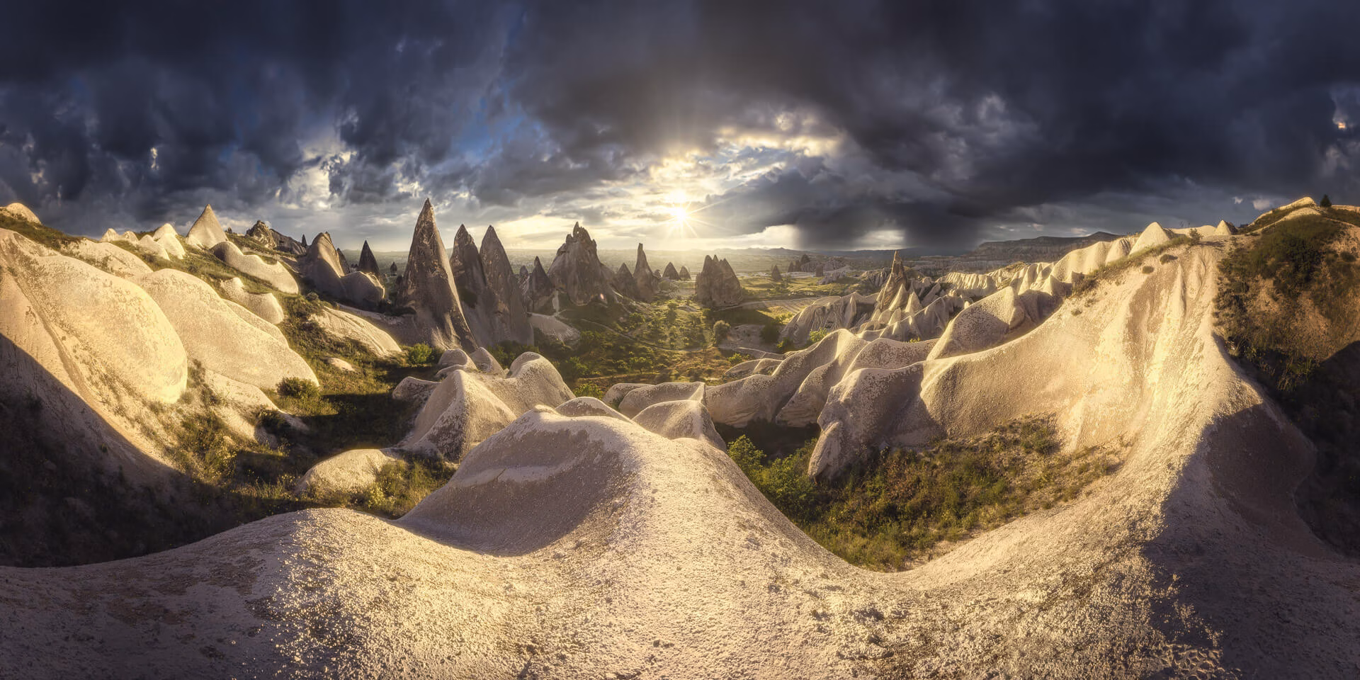 capadokya-turkey-sunset-storm-alex-wides.avif