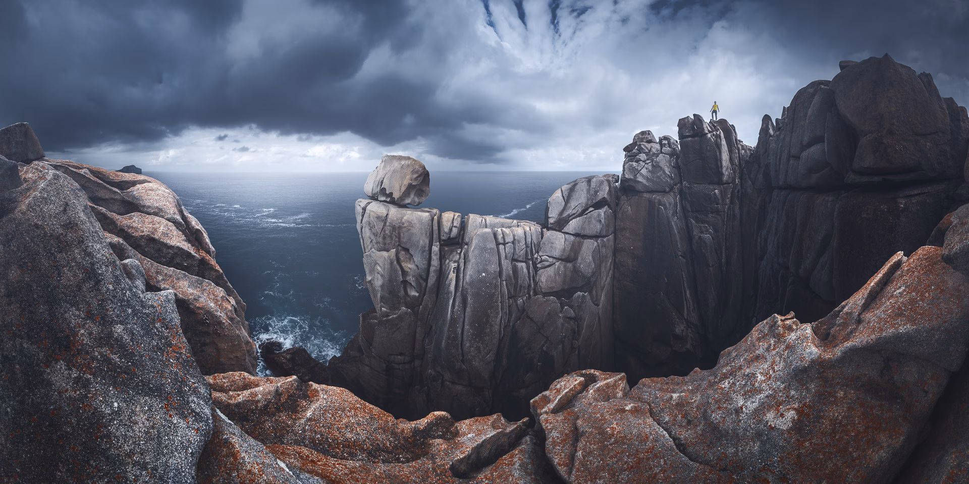 Asturias Moody cliff alex wides.avif